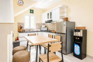 Central Seminyak Family friendly 3BR Kid Poolvilla