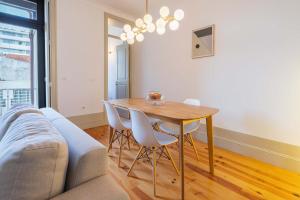 Modern Flat with Terrace & Garage by HostWise