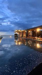 The base condo high floor and seaview