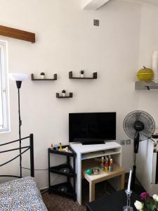 AB Preveza Apartments- Princess Vasiliki City Center Swing Apartment