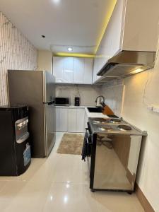 Cozy 2 Bedroom Condo at Midpoint Residences with City View