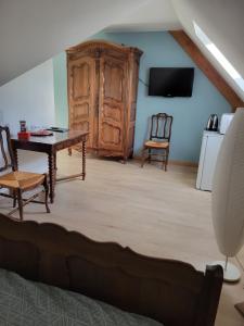 Chambre lit double avec SDB et WC privés