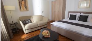 Tiny & Cozy Central Apartment