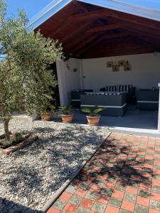 Villa Olive Haven, Family Pool Retreat