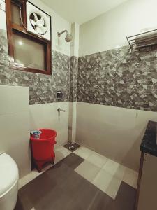 The Sandalwood Hotel I Sec-38 I Near Medanta Medicity Gurgaon