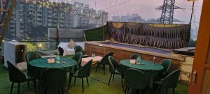 The Sandalwood Hotel I Sec-38 I Near Medanta Medicity Gurgaon