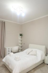 Empire home
