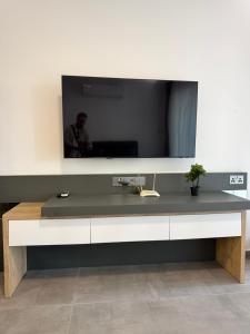 Luxury Holiday Studio in Resort, near Long Beach