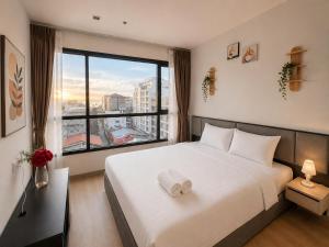 2 Bed Room Sea View Unit At Central Pattaya