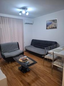 LEON Apartman