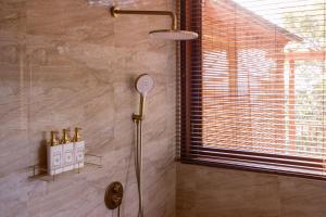 Villa Layan Hillside Residency with views and infinity pool in Amed