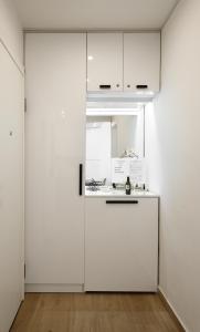 Twin Superior Suites-2nd floor-balcony-250m metro station