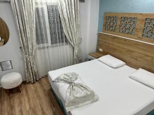 Amsterdam Otel Economic Room