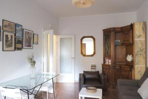 Bright Apartment with Balcony near Rome Centre & Metro