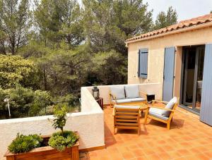 Villa with pool, nature, 10 minutes from Lourmarin
