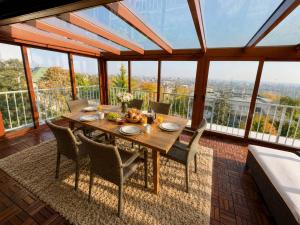 Luxury Penthouse on Rosehill with free garage