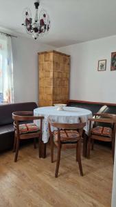 Apartament w Karkonoszach z widokiem na Zamek Chojnik