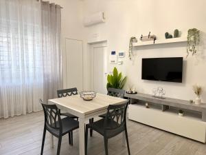 Room 28