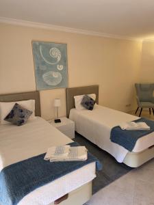 SOL Apartments - 2 bedroom en-suite apt with balcony & pool