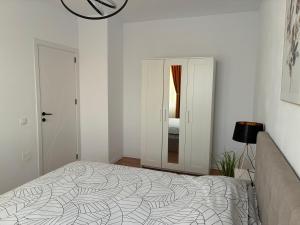 Cristina Home 2
