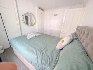 Home in Harrow close to wembley