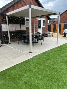 Self-Contained Studio with Ensuite & Private Access