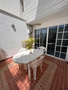 Large beach house near Las Américas Hotel, shared pool