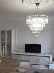 DURRES CENTRAL TWO BEDROOM BOULEVARD APaRTMENT