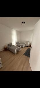 62qm Top Lage 1OG Balkon WLAN saniert