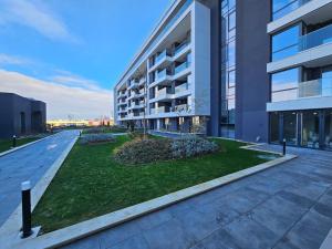 Arcadia Finest 2BR by BulgarianHomes