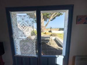 Charmante maison front de mer avec jardin