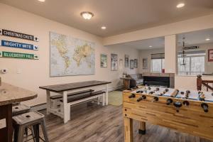 Girdwood Mountain Basecamp-Sleeps 7-Near Alyeska