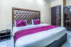 Hotel O Crosswinds Residency