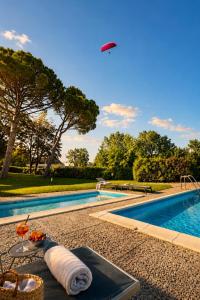 Aloha Pool Apartment - Free Parking - Sirmione