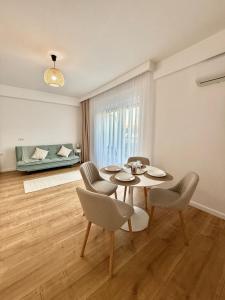 Elegance Apartments