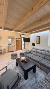 Center Duplex