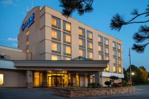 Allure Hotel & Conference Center