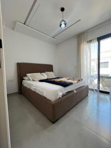 Spacious Modern Apartment