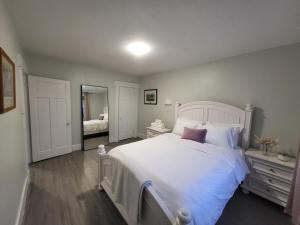 Quiet Private Suite in Kitsilano