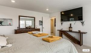 Spacious 4BR Home Near Denver & DIA