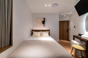 LAHA Boutique DDP Dongdaemun