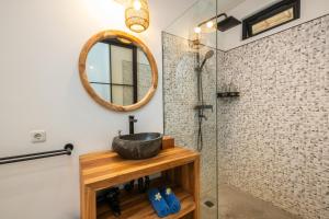 2BR Stylish Villa Te Anuanua with Private Pool