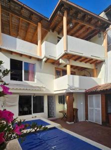 House downtown 4bedrooms, 3Bathrooms, with pool, jacuzzi and views