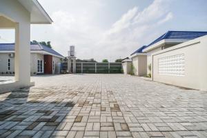 M Villa