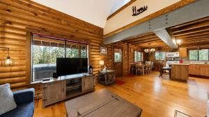 Woodland Chalet Near Brundage Mountain