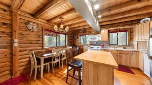 Woodland Chalet Near Brundage Mountain