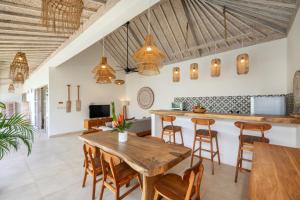 New Villa Misha Modern 2BR Pool Tropical Garden