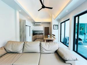 paramontra pool villa