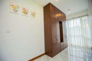 Lovina Heights