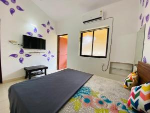 sunset suits Beach Apartment Candolim Goa
